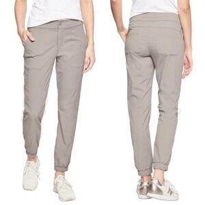 Athleta Trekkie Jogger 2.0 Pants Gray Beige UPF 50+ Rip Stop Gorp Core 10